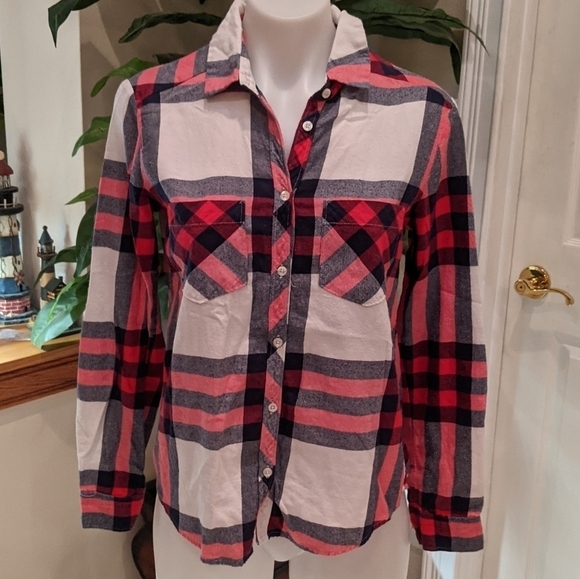 Aeri Women's Long Sleeve Plaid Button Down Shirt Size Small - Picture 1 of 8